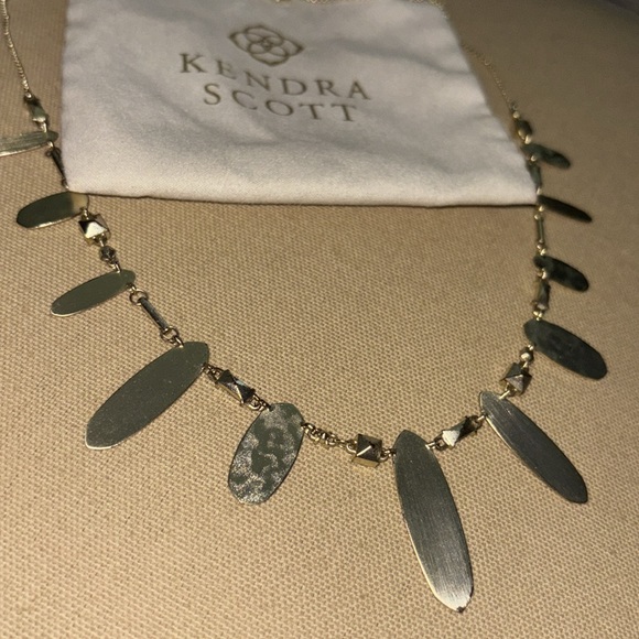 Kendra Scott necklace - Picture 3 of 4